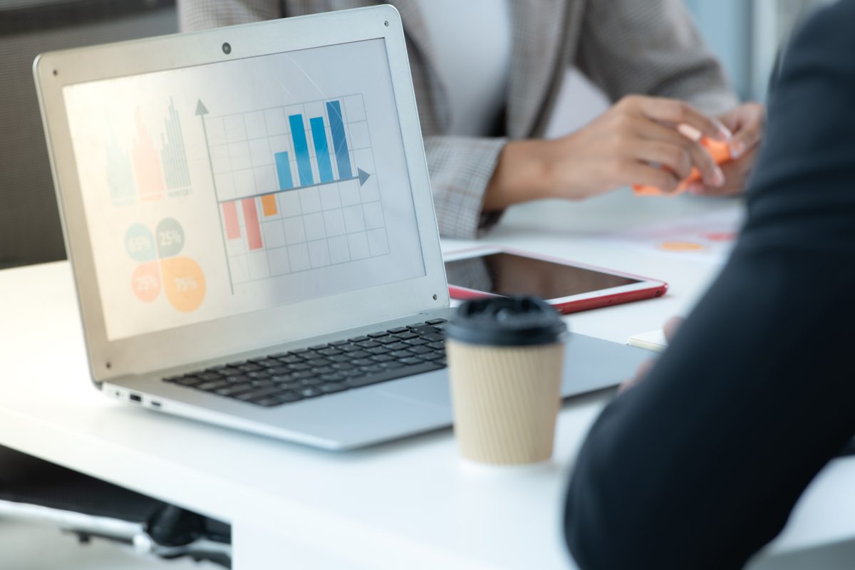 B2B buyer research and trust signals in technical consulting